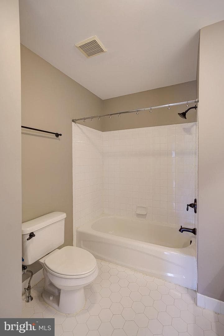 100 Forelock Court photo 38