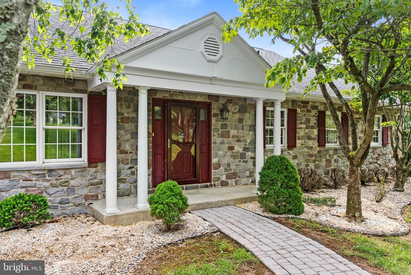 1619 Clearview Drive photo 4