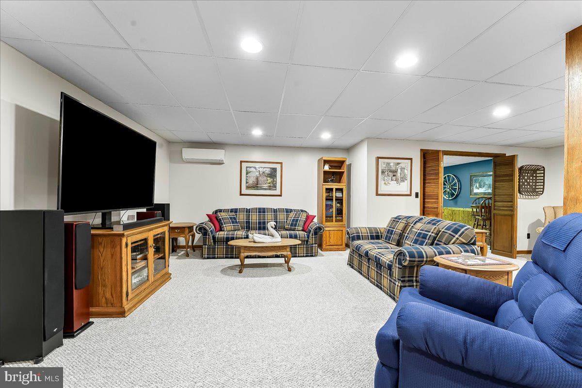372 Hipkins Road photo 37