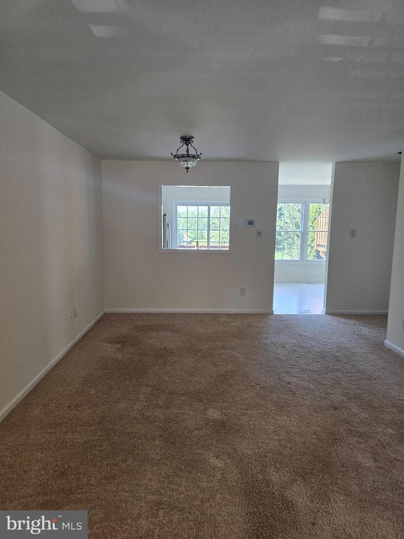 103 Lakeside Drive photo 9