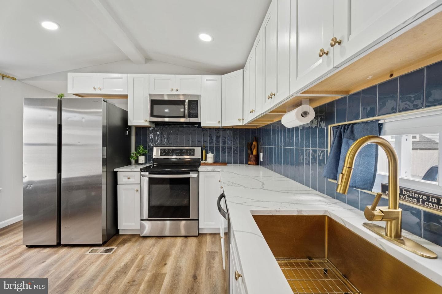 828 Aspen Avenue photo 1