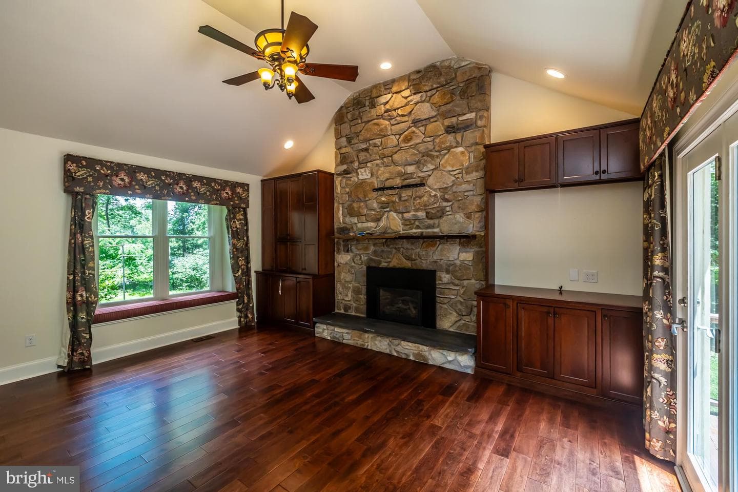 1024 Tinkerhill Lane photo 30
