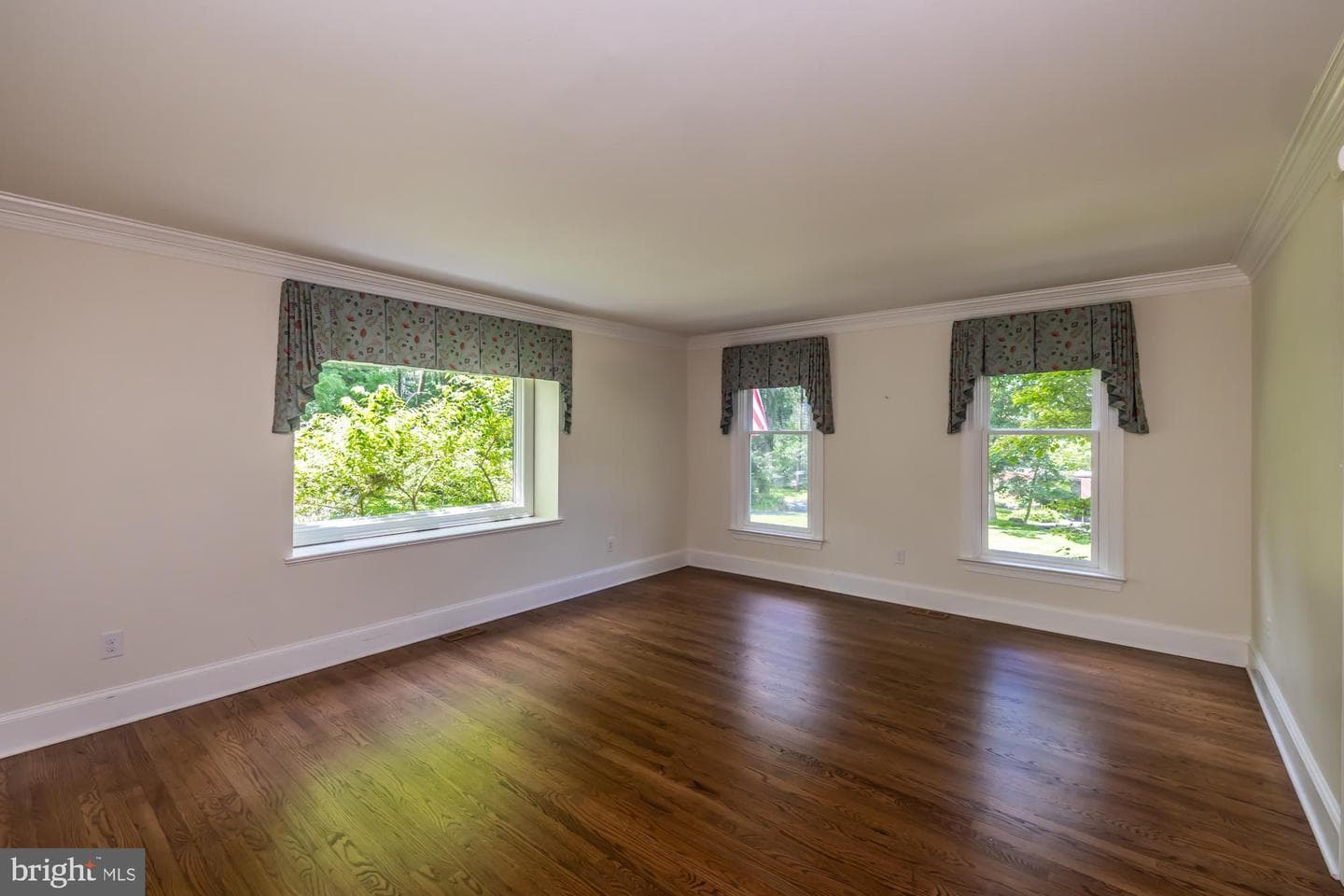 1024 Tinkerhill Lane photo 36