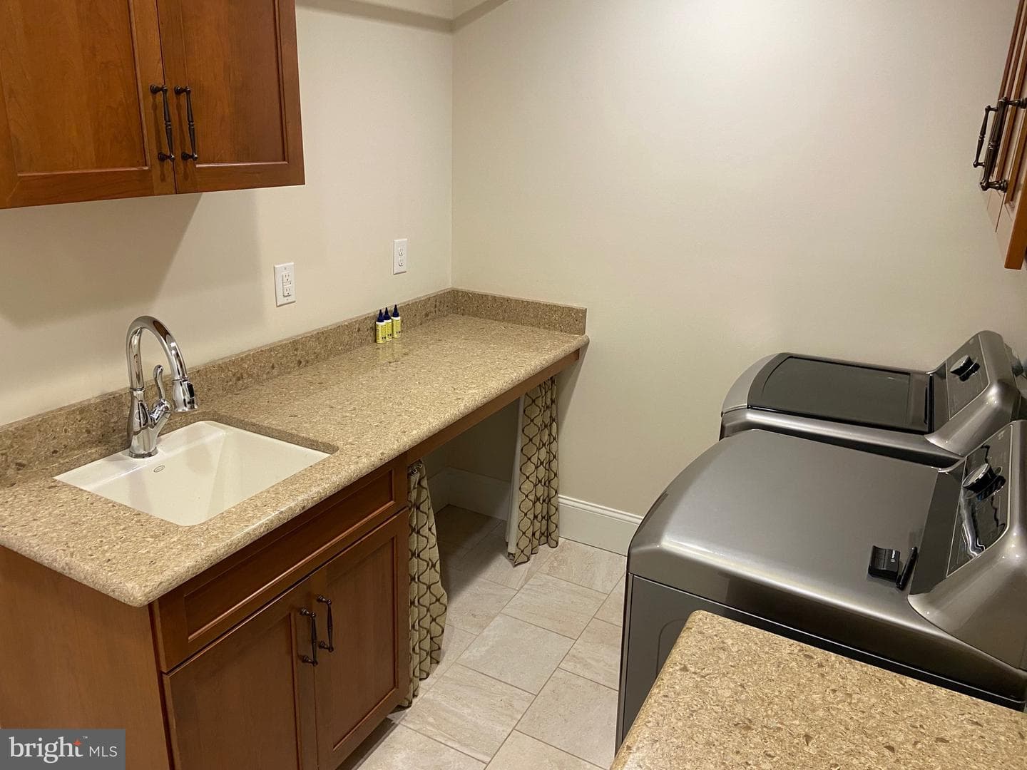 1024 Tinkerhill Lane photo 43