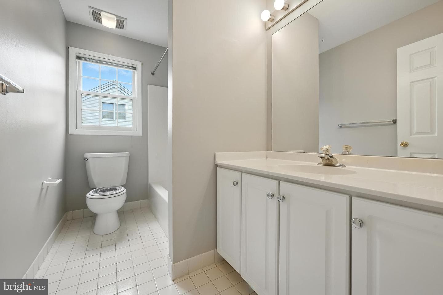 137 Cambridge Road photo 25