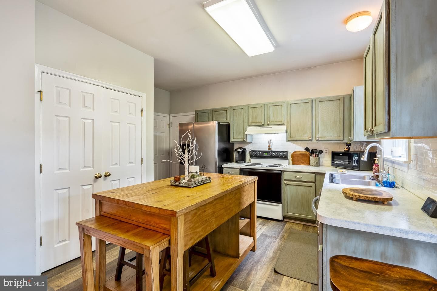 132 Newport Circle photo 23