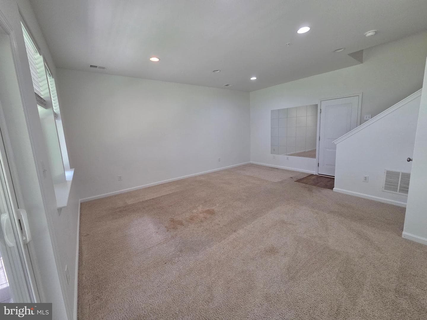 320 Dawson Place photo 40