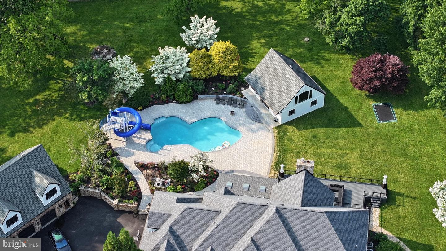821 Burrows Run Road photo 4