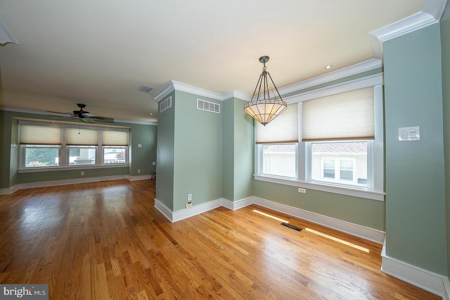12 Summit Avenue photo 5