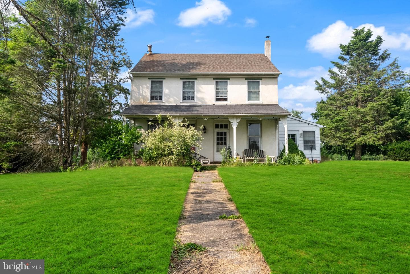 1112 W Bridge Street photo 4