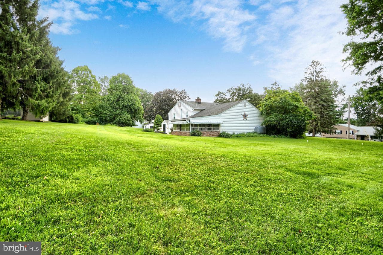 401 Leslie Lane photo 37