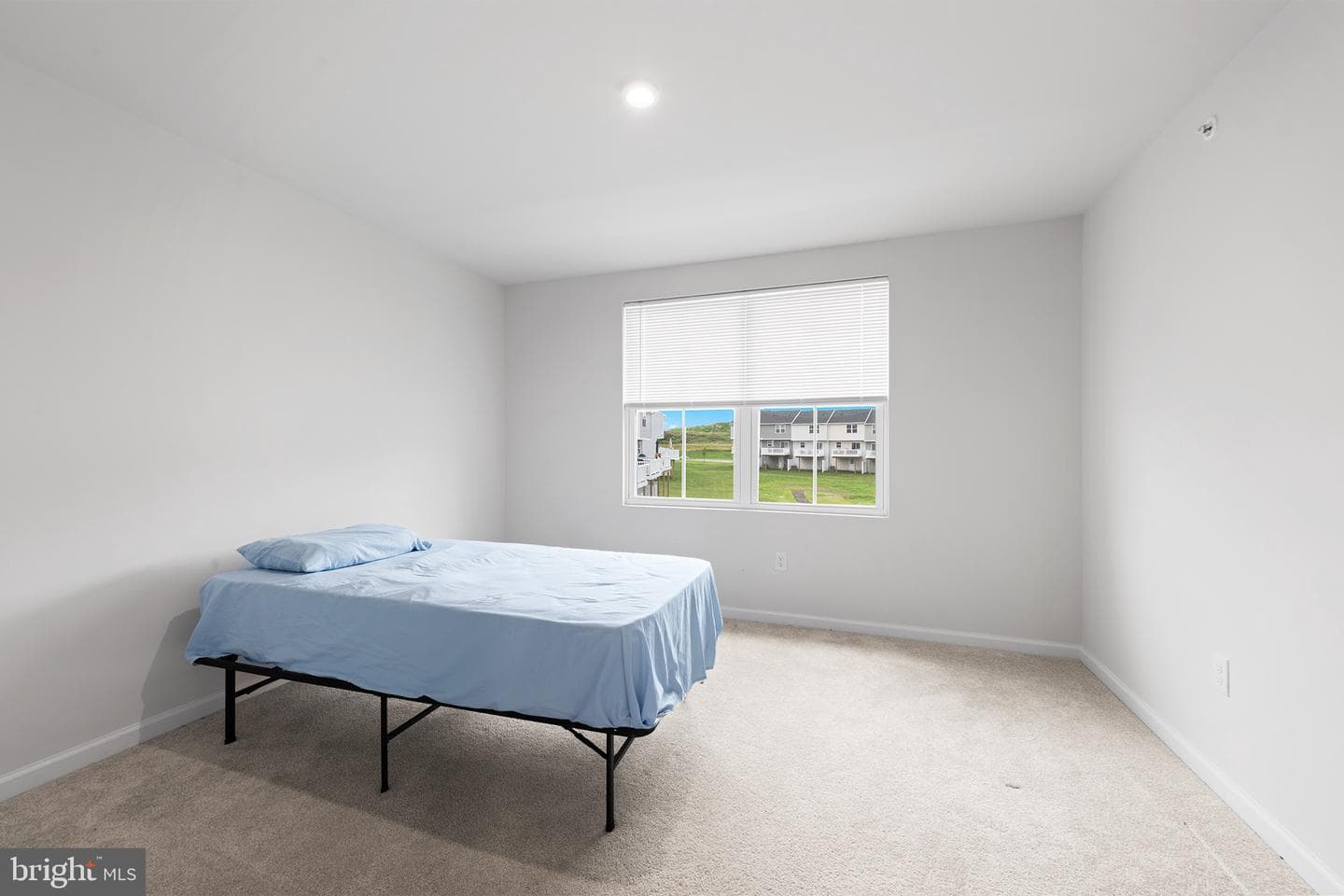 150 Hamilton Lane photo 10