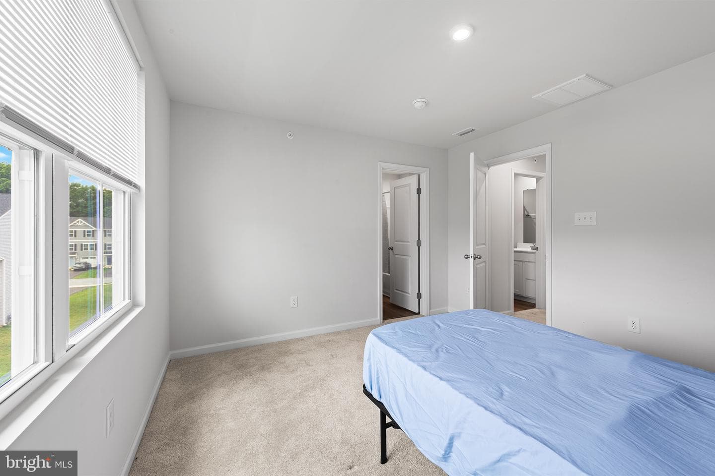 150 Hamilton Lane photo 11