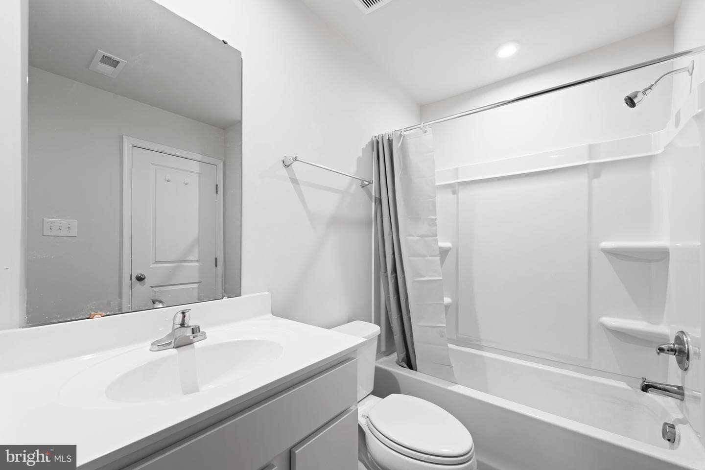 150 Hamilton Lane photo 12
