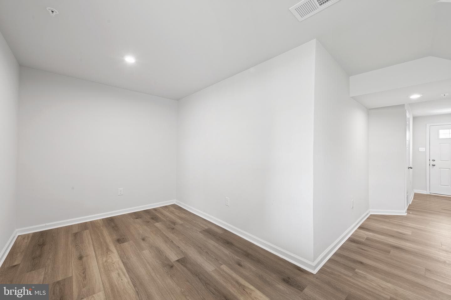 150 Hamilton Lane photo 19