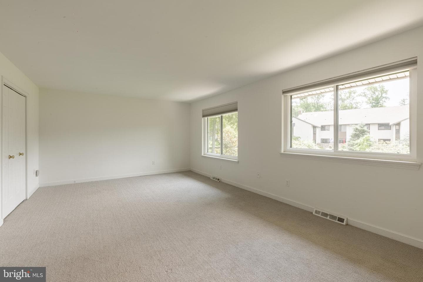 77 Oak Knoll Drive photo 28