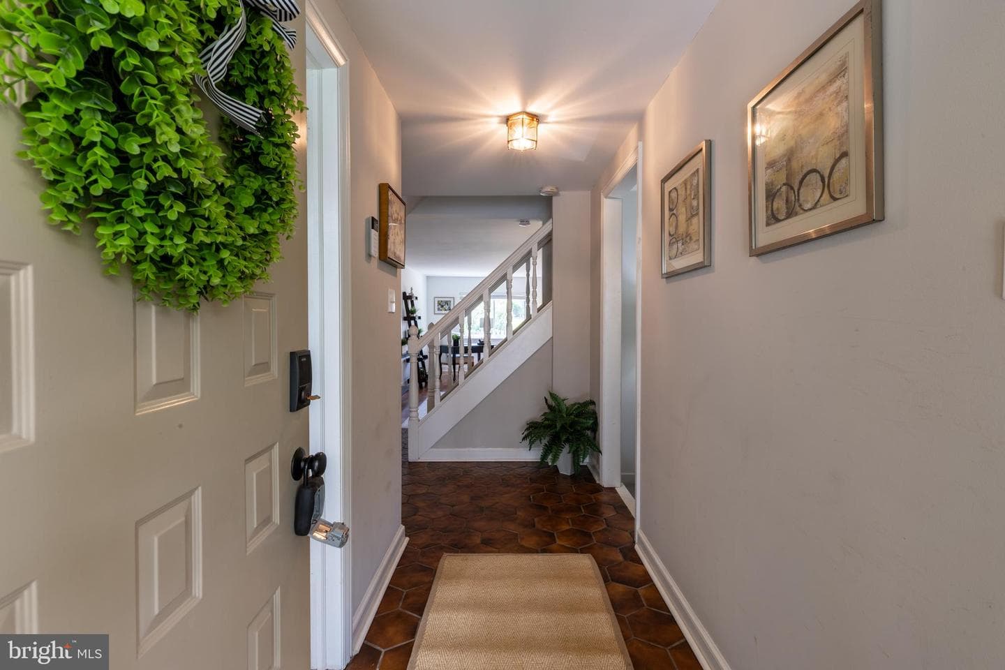 77 Oak Knoll Drive photo 4