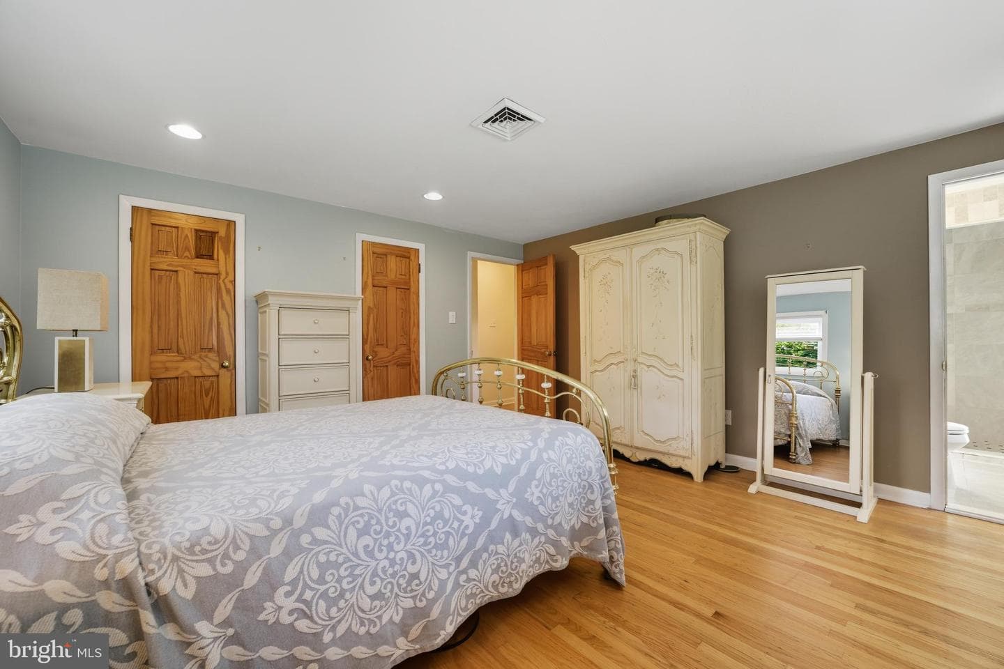 328 W Conestoga Road photo 24