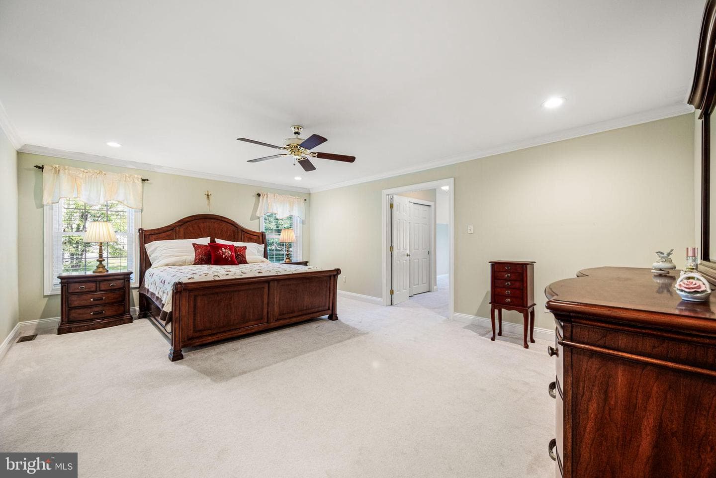 929 Grandview Drive photo 25