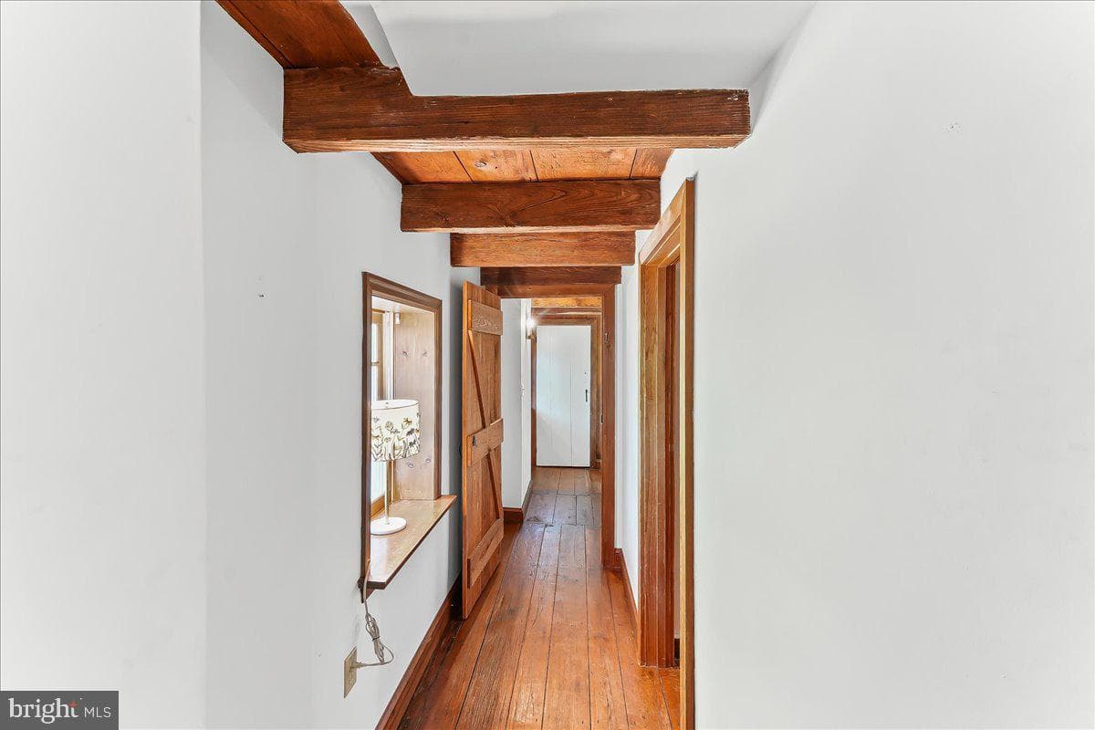 72 E Highland Road photo 22