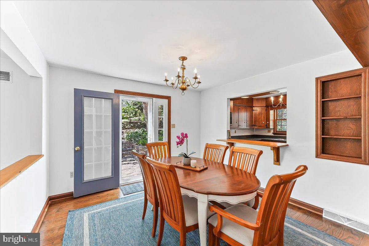 72 E Highland Road photo 9