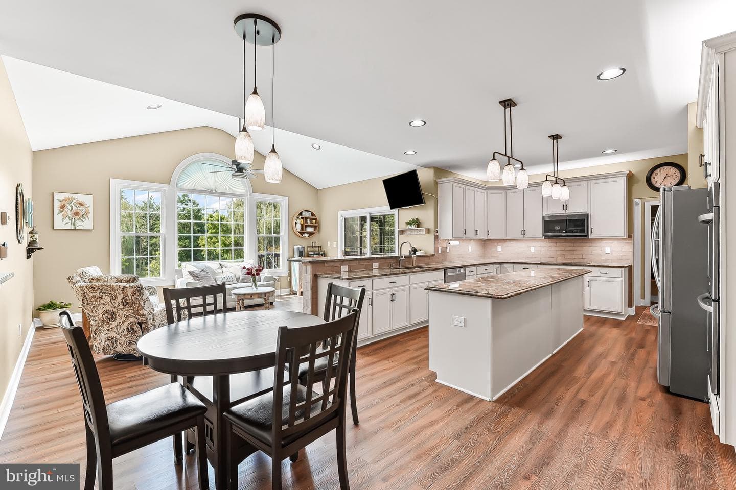 207 Honey Locust Drive photo 16
