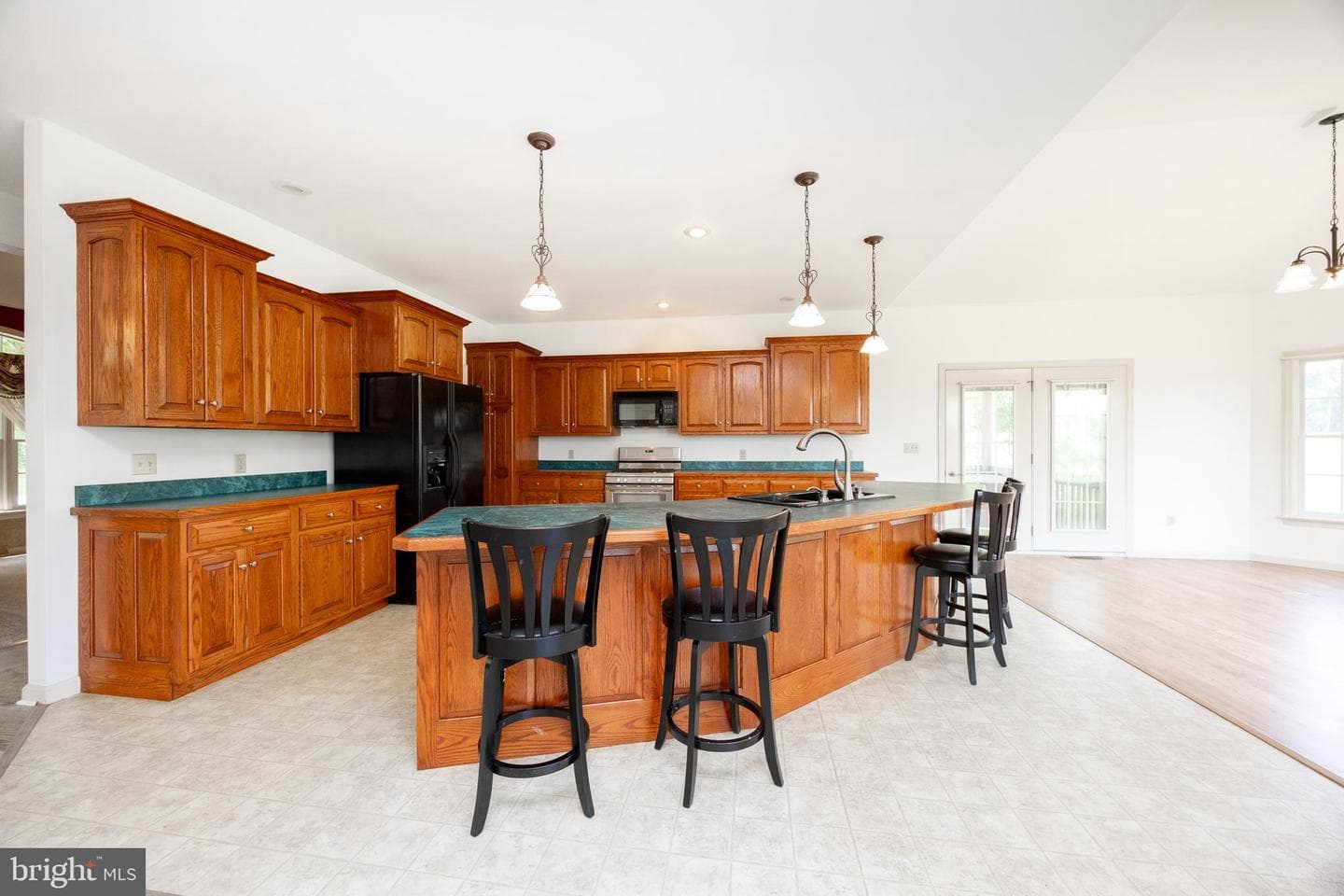 650 Cullen Road photo 17