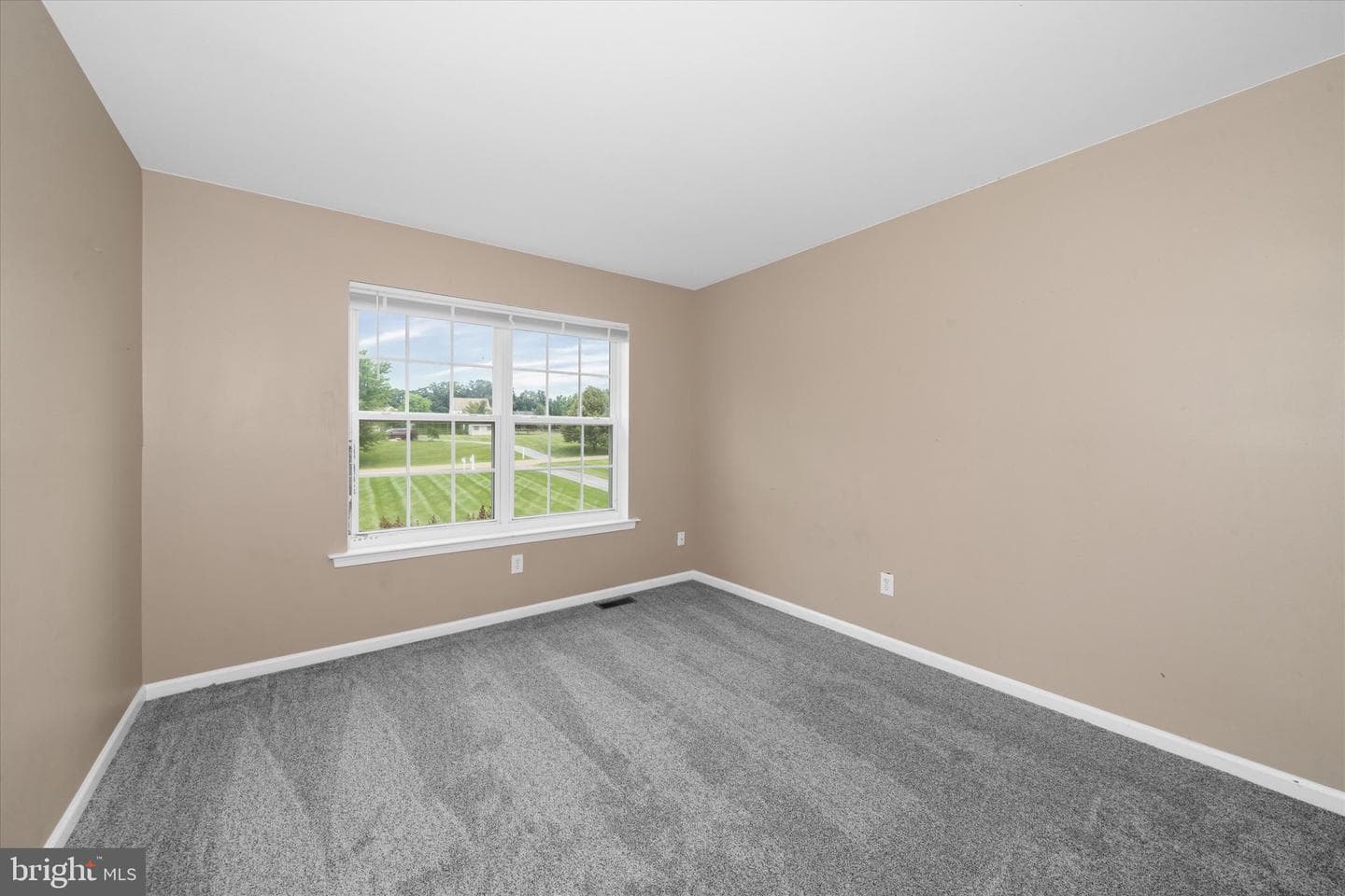 108 Blackburn Drive photo 32