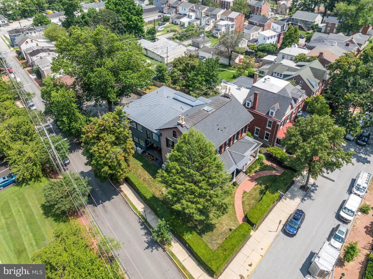 305 S Walnut Street photo 20