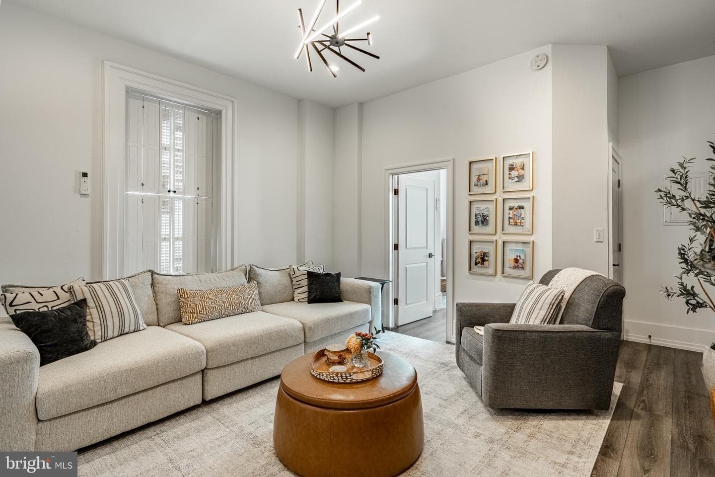 305 S Walnut Street photo 9