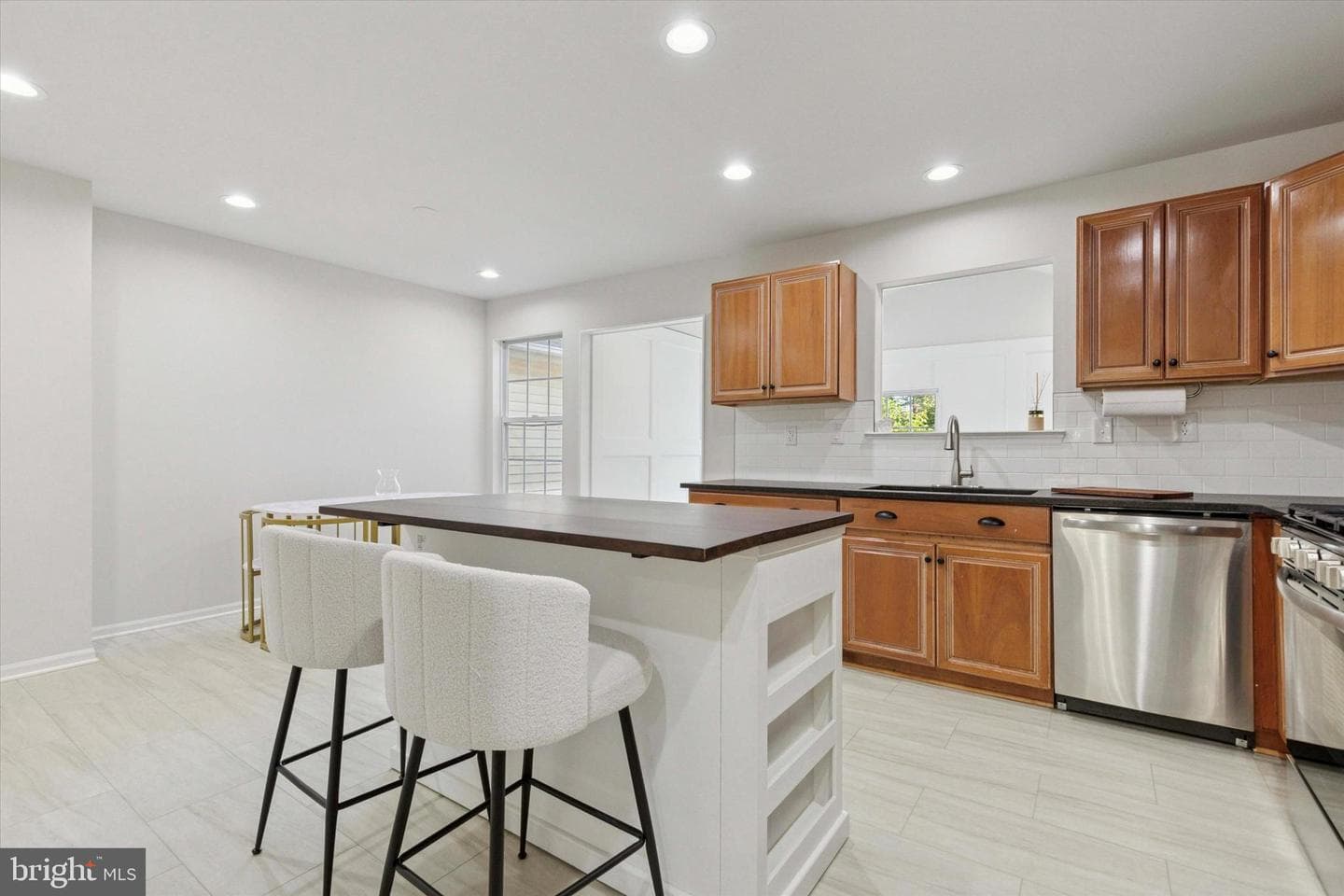 202 Coventry Pointe Lane photo 8
