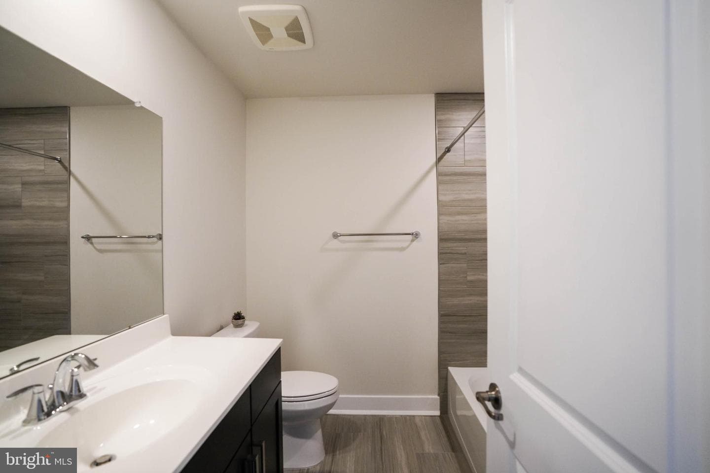 103 Livingston Lane photo 19