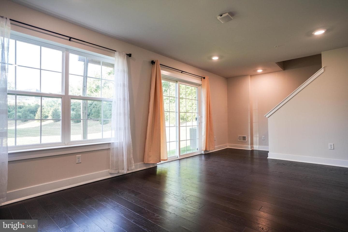 103 Livingston Lane photo 23