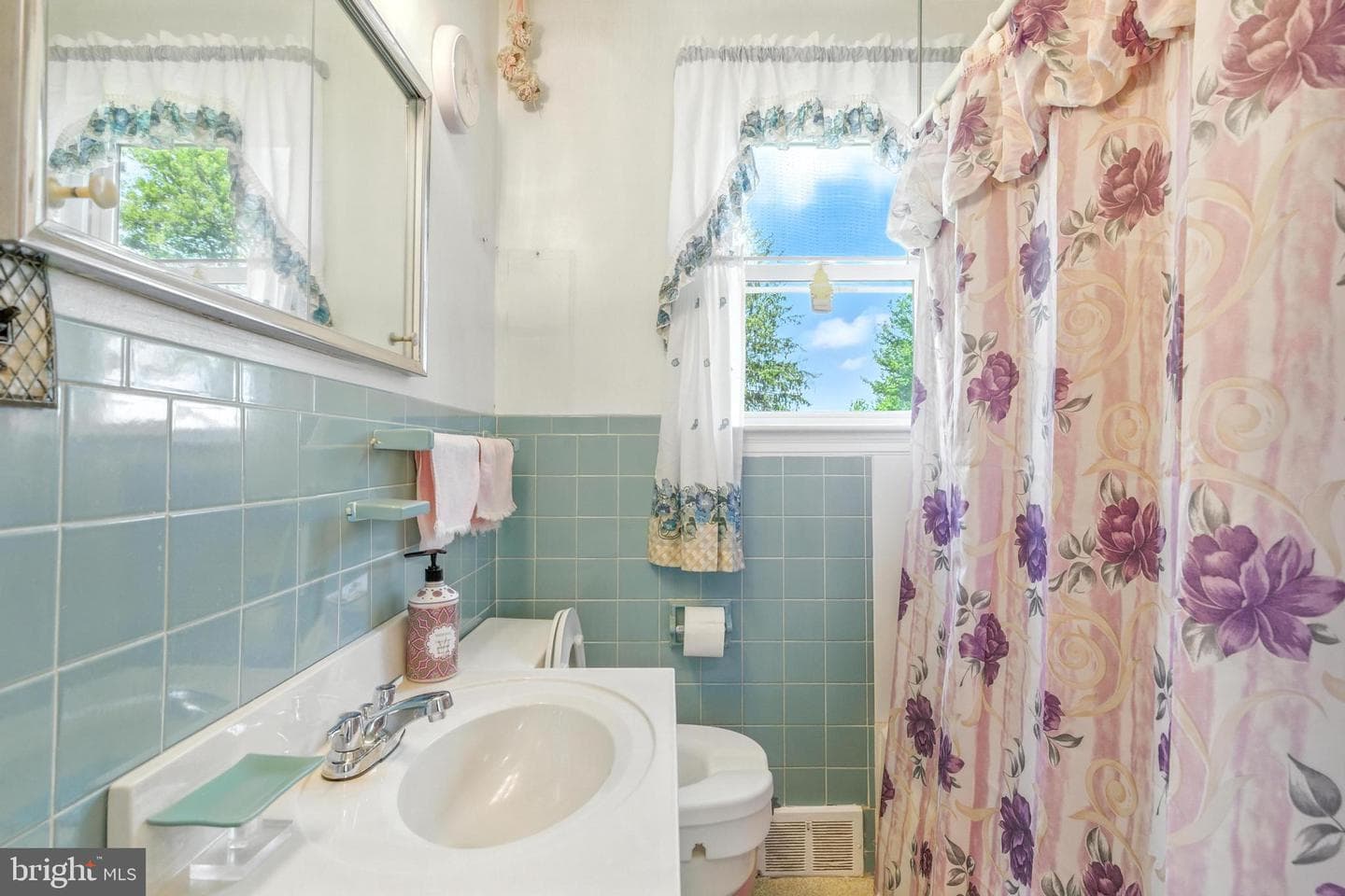 61 Lincoln Avenue photo 12