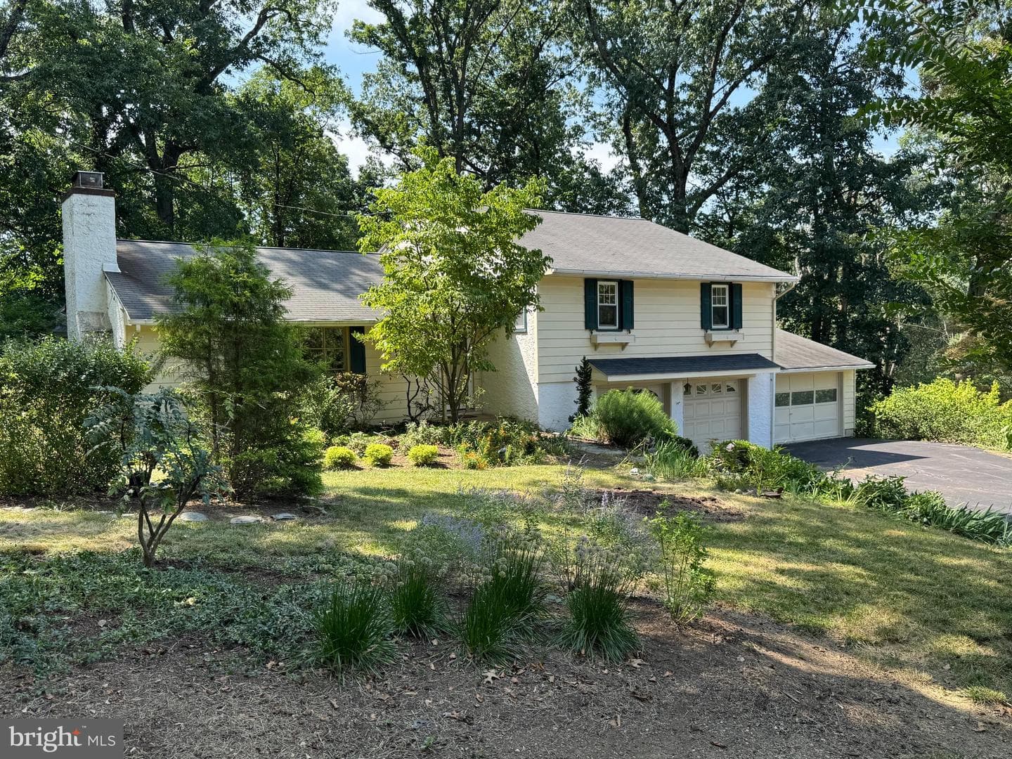 325 Greene Road photo 1