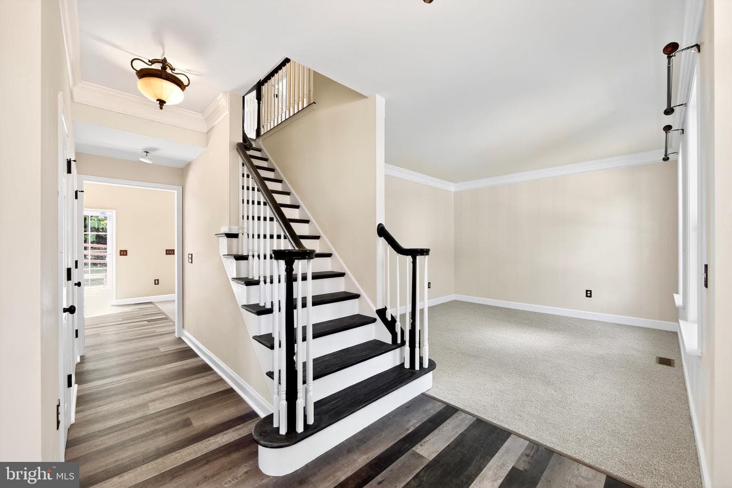 3144 Silbury Hl Hill photo 4