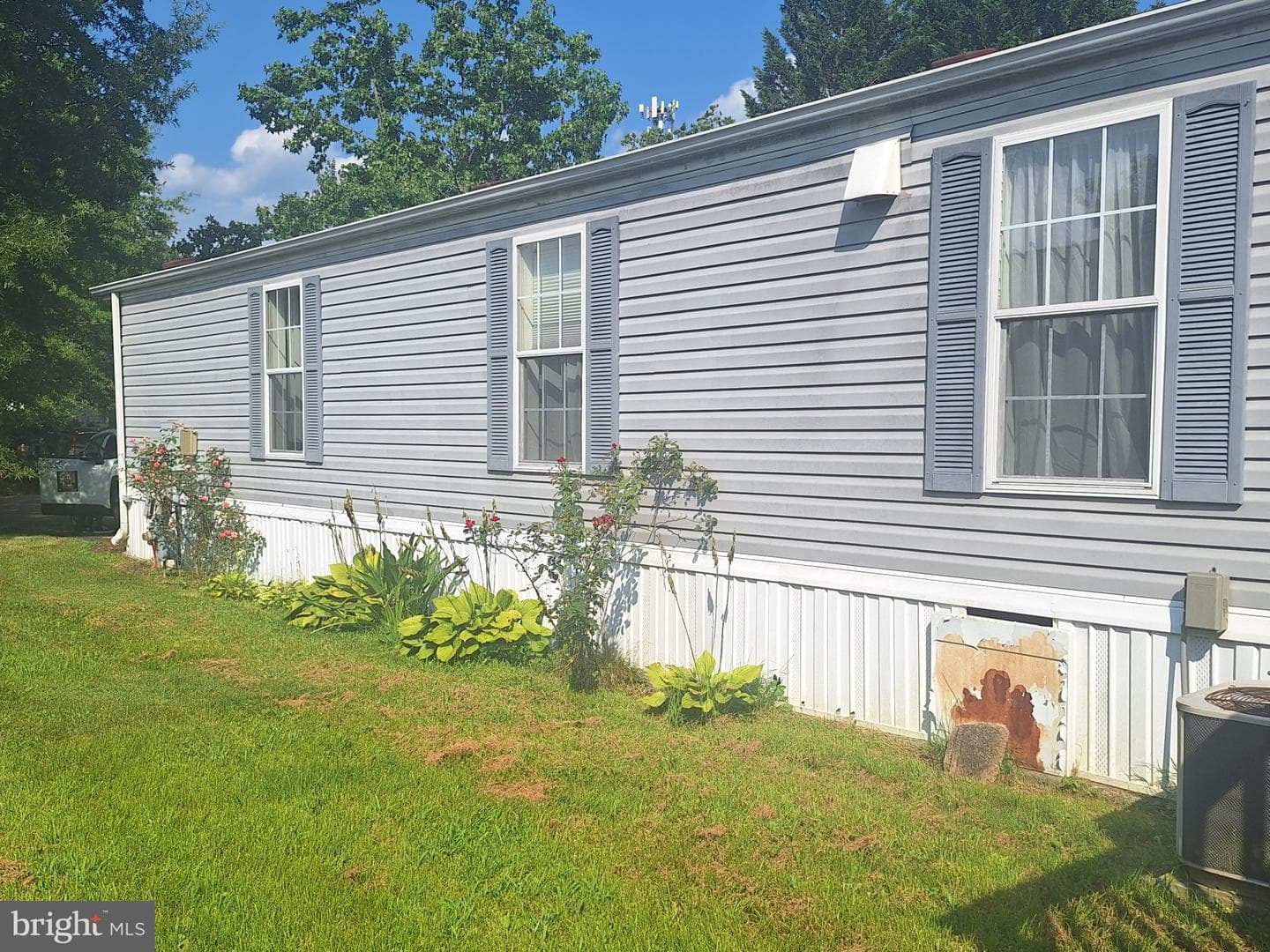 8 Rosewood Lane photo 1