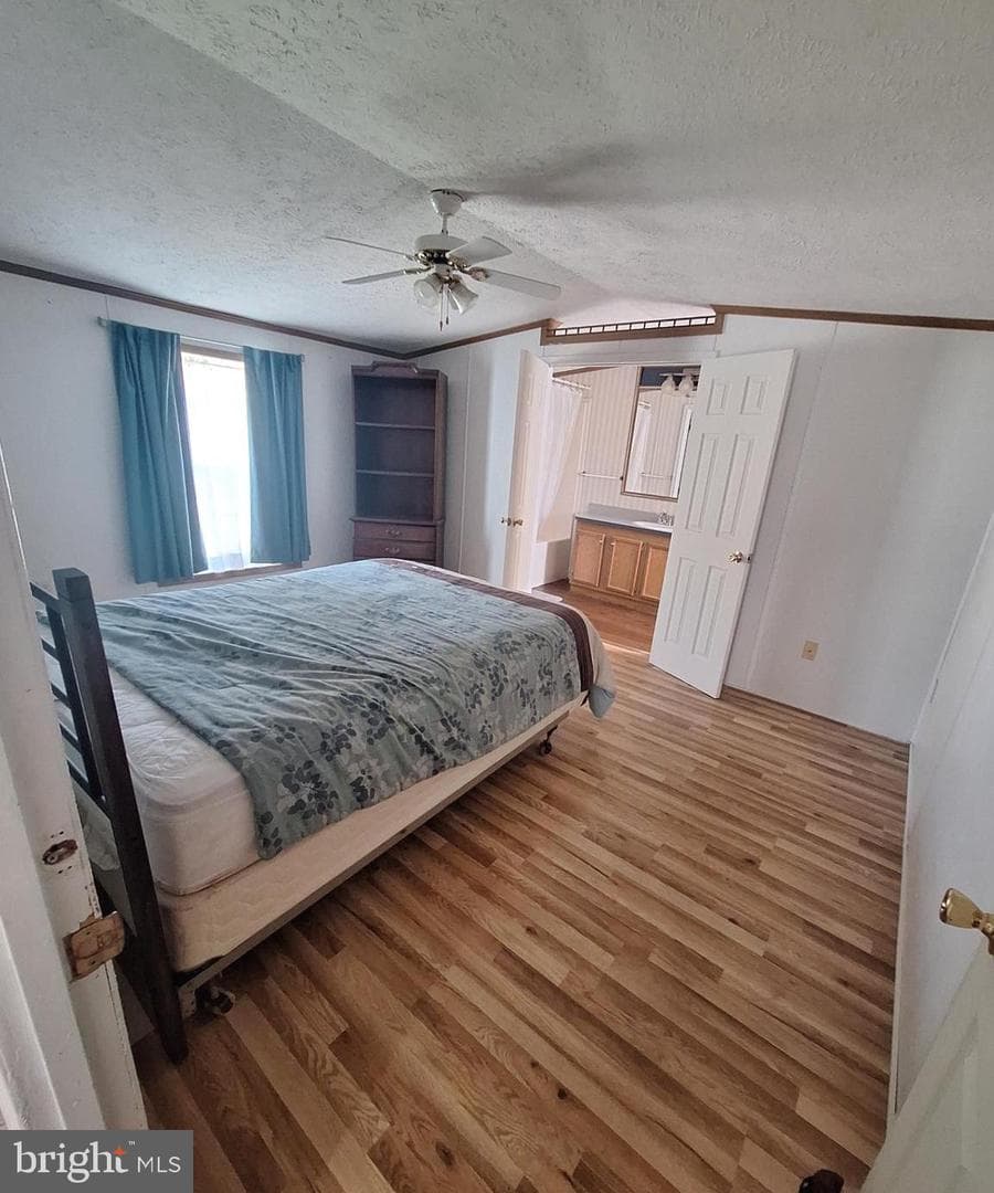 8 Rosewood Lane photo 11