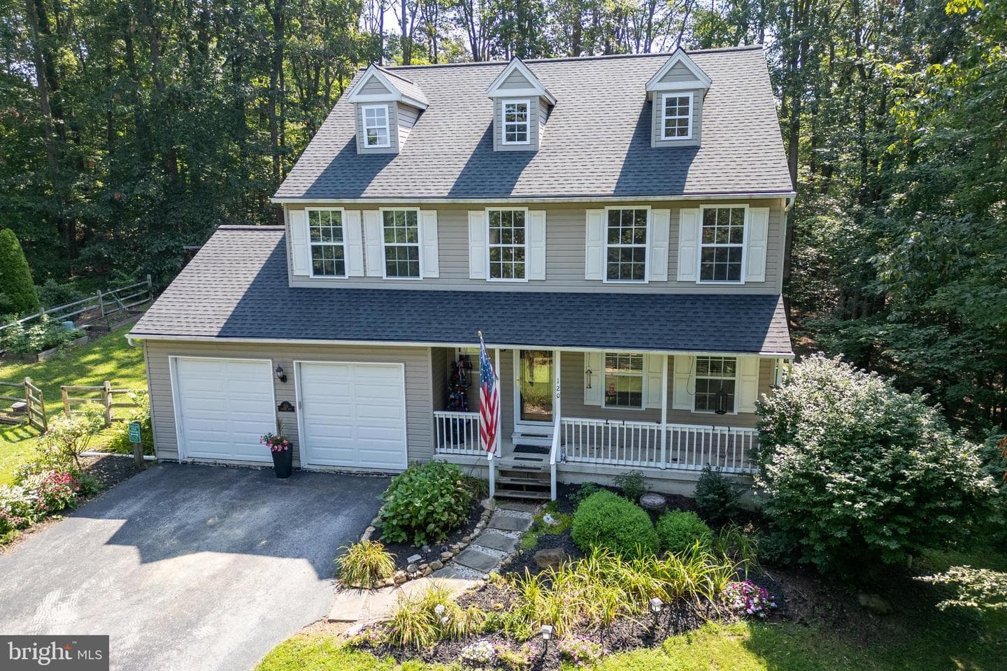 120 Acorn Way photo 3