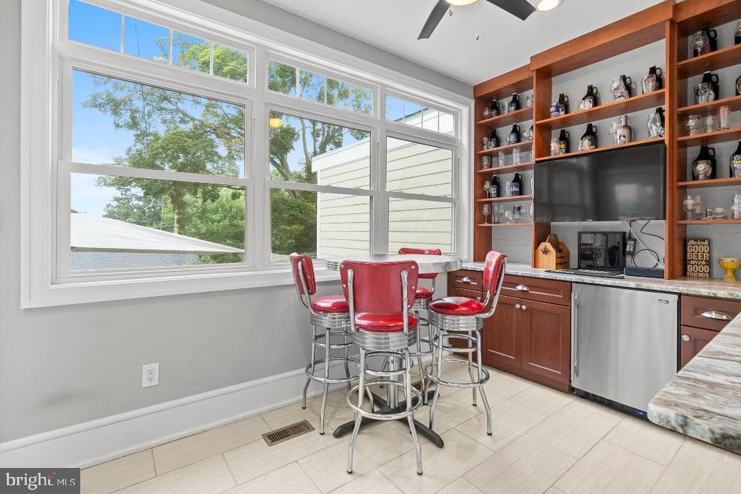 309 S Walnut Street photo 23