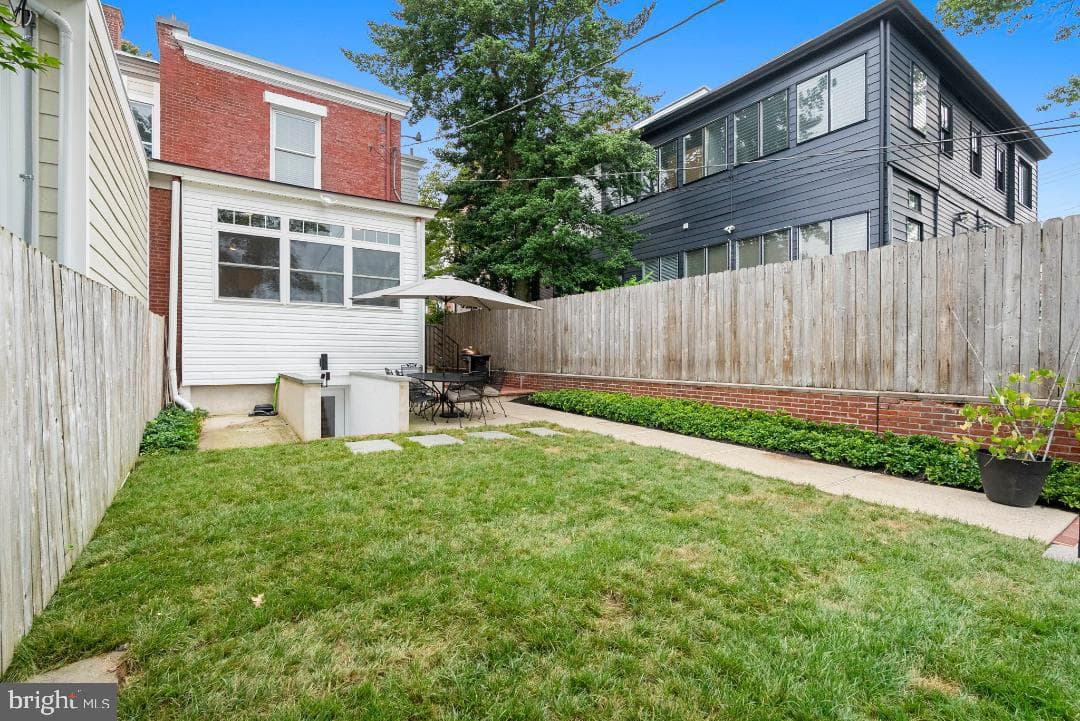309 S Walnut Street photo 49