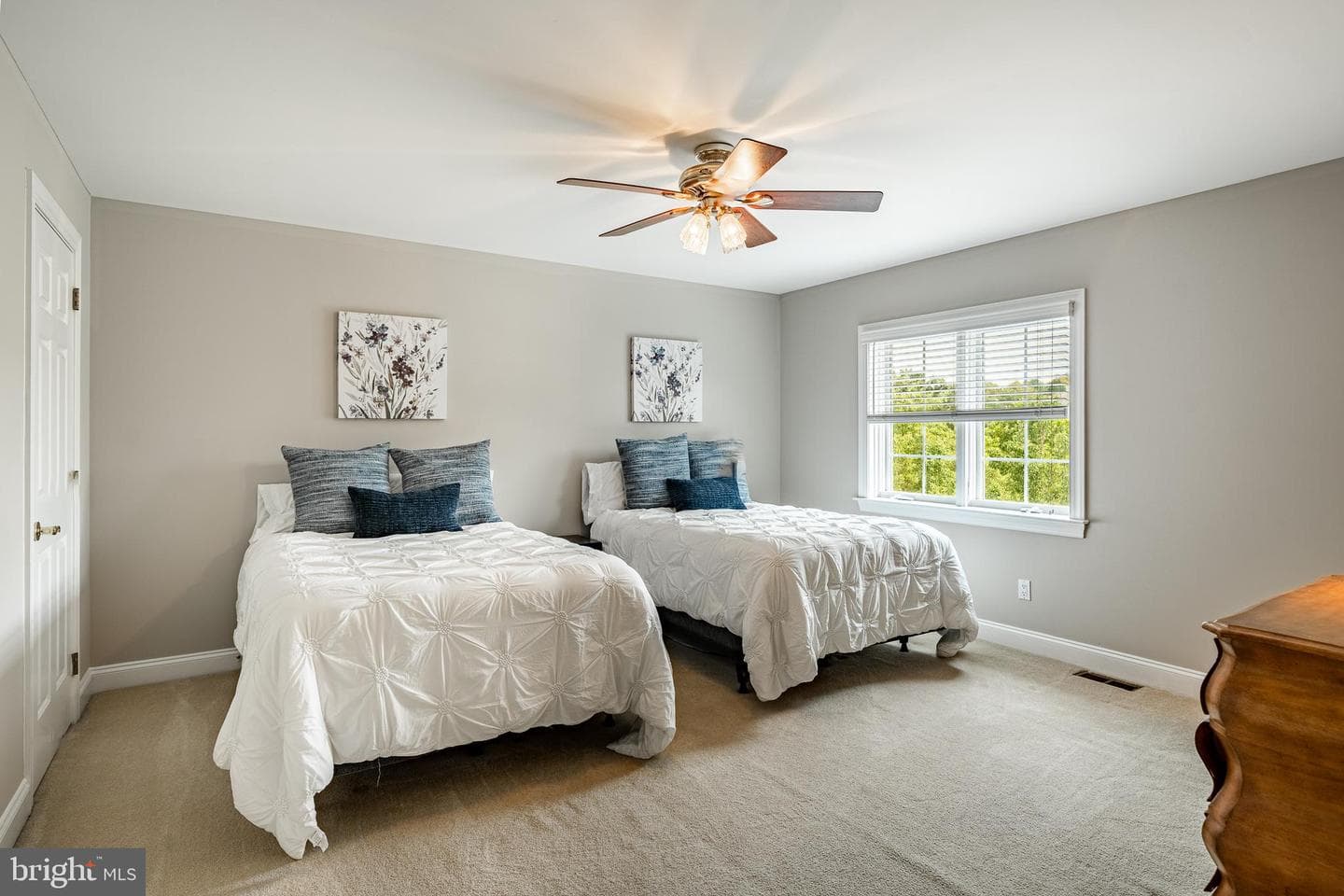 547 Gramercy Lane photo 23