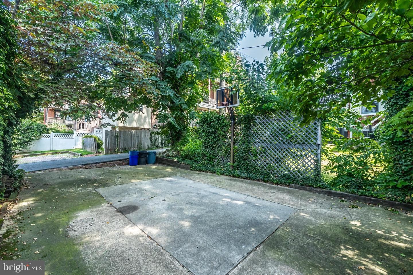 131 E Washington Street photo 38