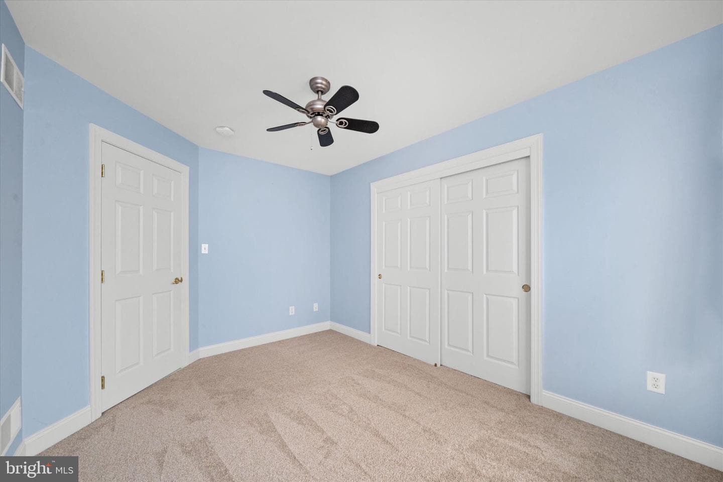 204 Brittany Drive photo 33