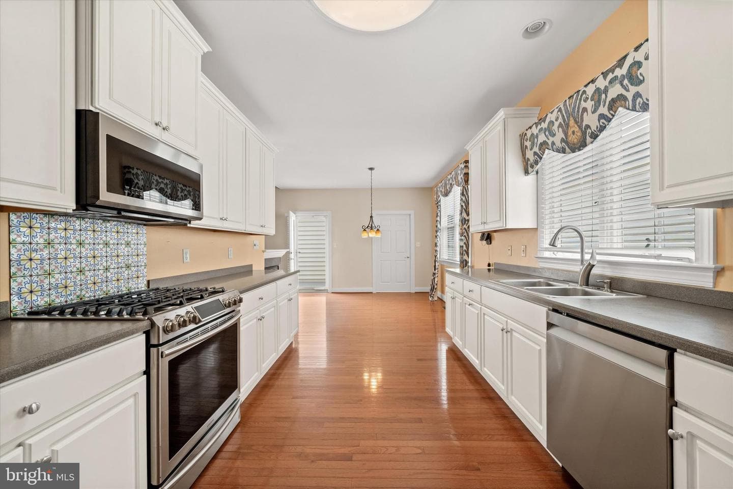 204 Brittany Drive photo 9