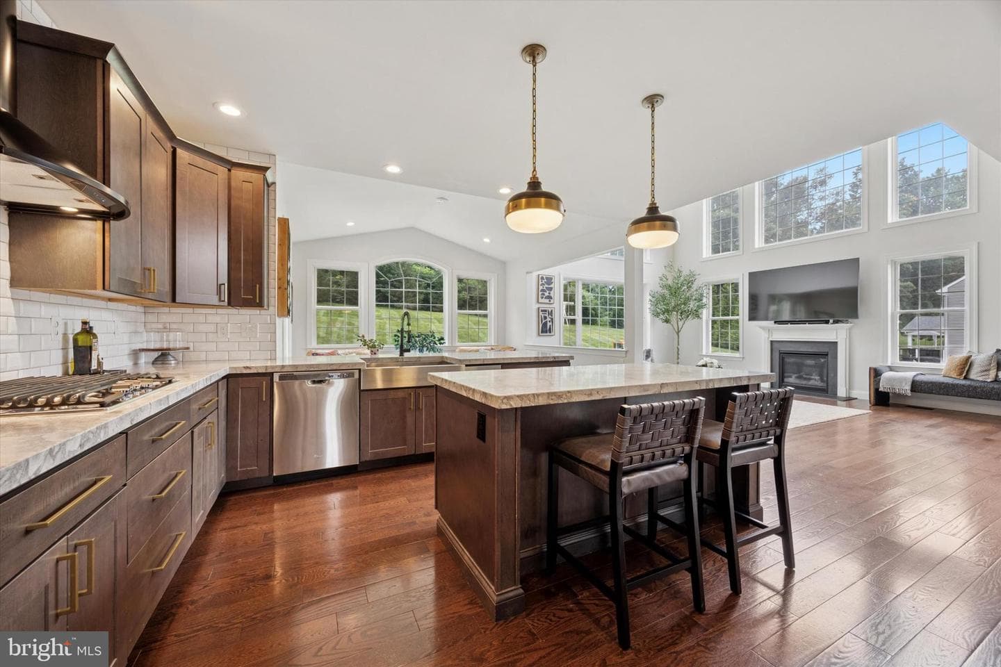 1444 Telegraph Road photo 11