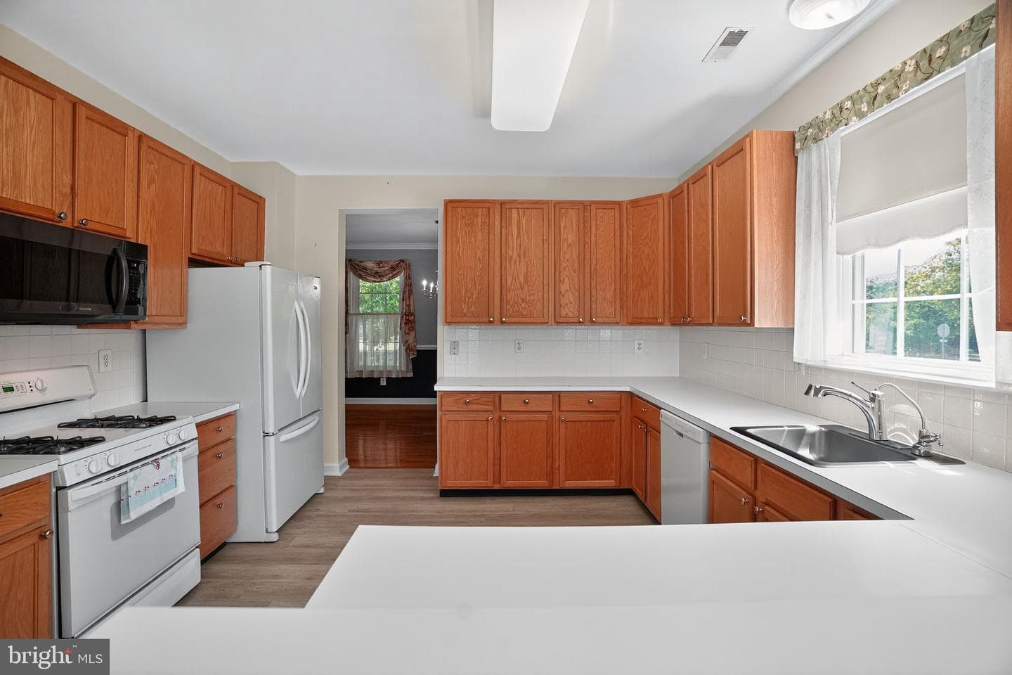 106 Stockton Square photo 25