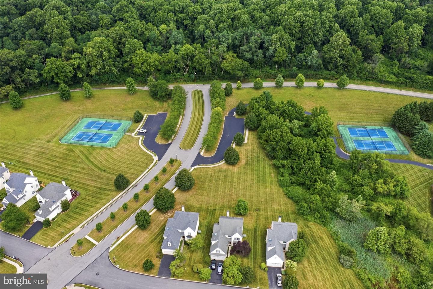 9 Regency Court photo 10