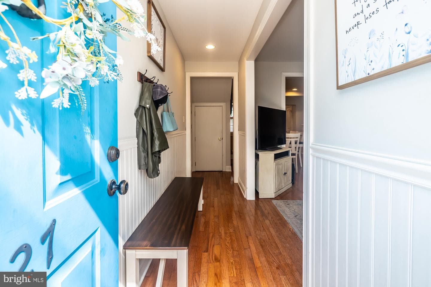 227 E Chestnut Street photo 6