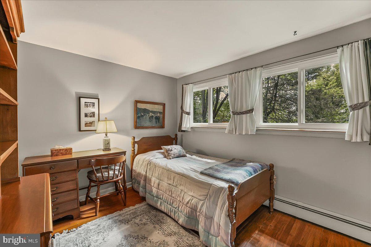 34 Stirling Way photo 25